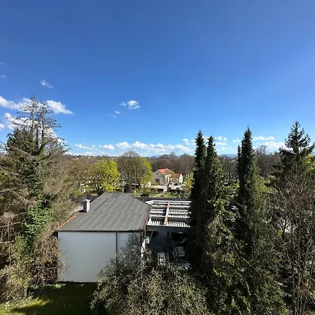Modernes Loggia-apartment Mit Dezentem Bergblick In Im Allgaeu *
